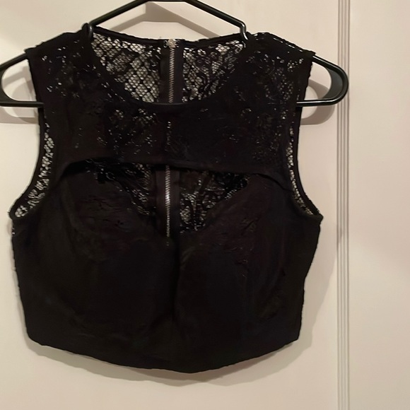 Lace top - Picture 1 of 5